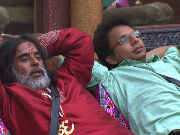 bigg-boss-10-all-does-not-seem-good-between-manu-and-indiawale