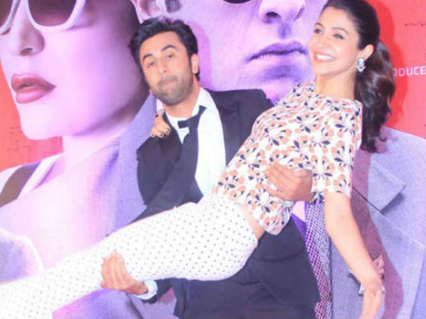 Ranbir Kapoor Carrying Lifting Anushka Sharma Ranbir Kapoor Carrying Lifting Anushka Sharma