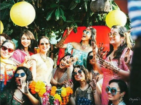 Kishwer With Her Girl Gang Kishwer With Her Girl Gang