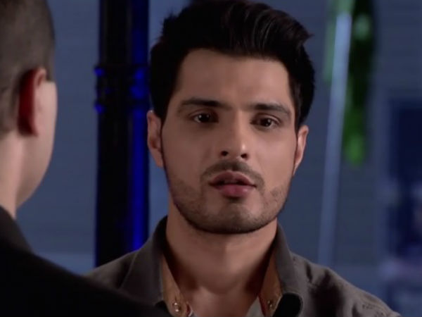 Who Will Win - Alia Or Purab?