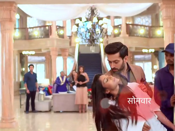 Shivaay Saves Anika