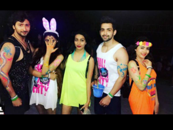 Sriti, Kunal, Leena & Arjit in Thailand