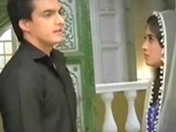 Kartik Supports Dadi!