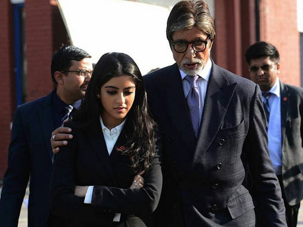  In Pic: Big B With Navya