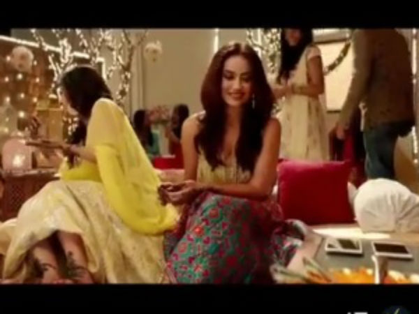 Surbhi As Meera Kapoor