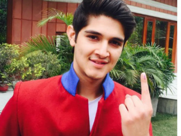 Rohan Casts His Vote