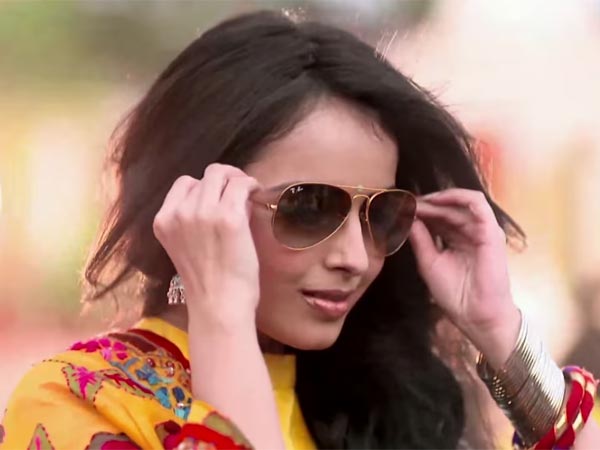 Is Gauri, Anika's Sister?