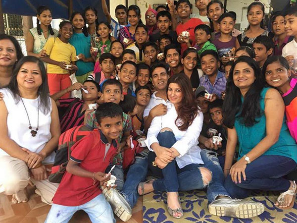 Akshay Posted A Pic On Valentine's Day