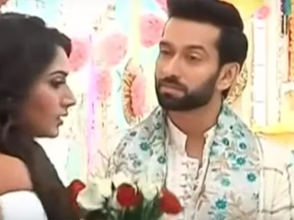 Shivaay Spies On Mrs. Kapoor