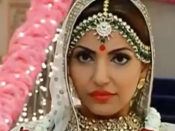 Tia Declares Her Love For Robin