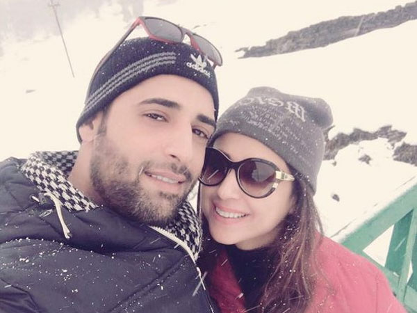 Urmila Matondkar Mohsin Akhtar Yoga Pangong