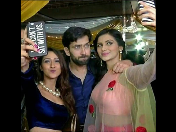 Awesome Threesome! Awesome Threesome!