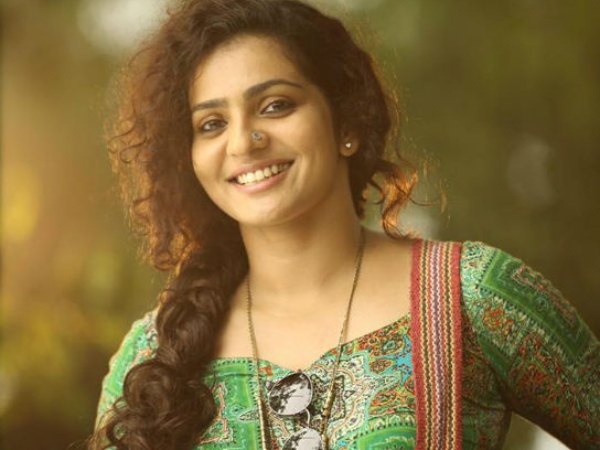 Parvathy As Maya Talwar (Rani Mukherji)