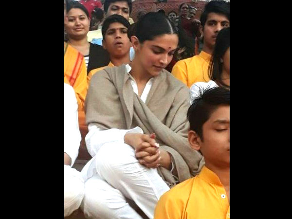 Simple Yet Beautiful Simple Yet Beautiful