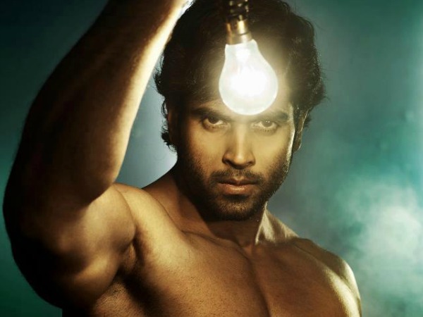 Rajeev Pillai as Ilamaran Anandan