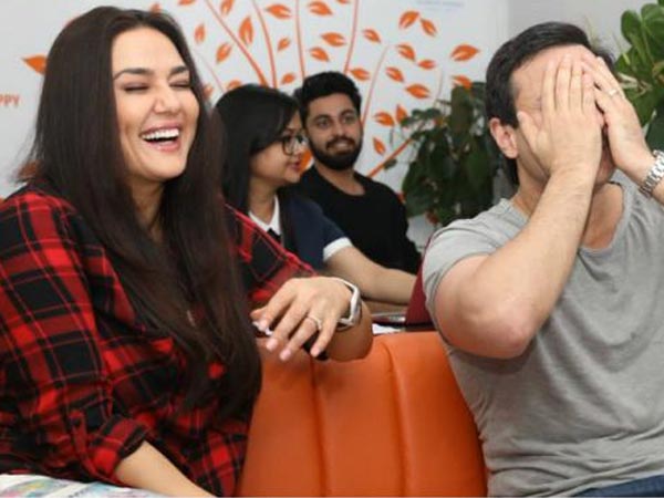 Saif & Preity Spotted Enjoying