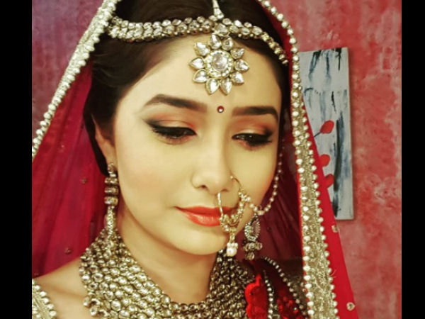 Tanu's Boyfriend Nikhil Kidnaps Pragya! Tanu's Boyfriend Nikhil Kidnaps Pragya!