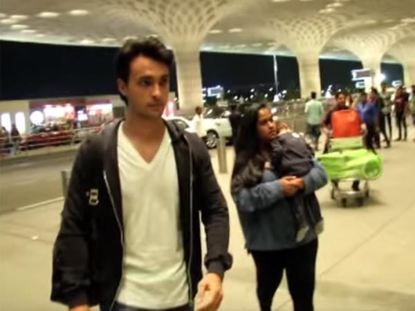 No Flashlight No Flashlight