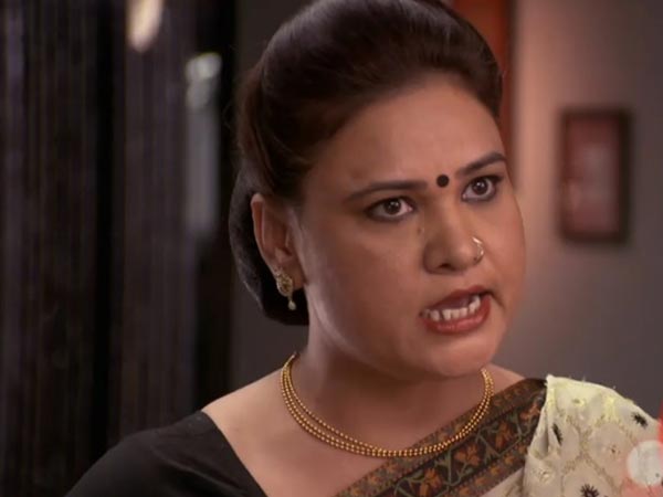 Shanti Shouts At Ishita