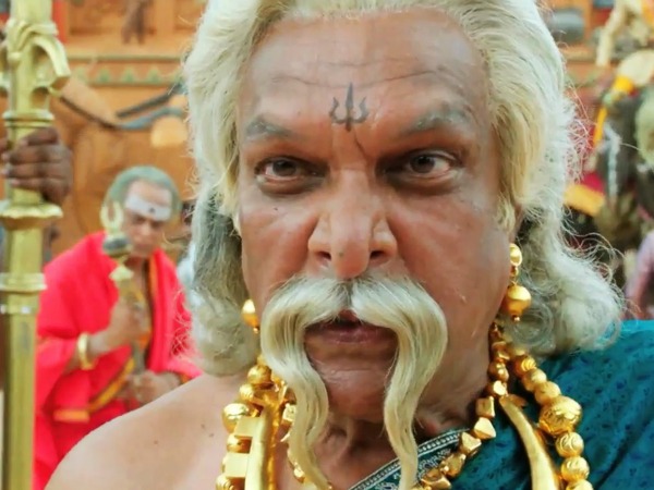 Nasser as Pingalathevan (Bijjaladeva)