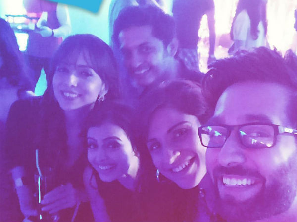 Nakuul, Jankee & Shrenu Celebrating The Victory Nakuul, Jankee & Shrenu Celebrating The Victory