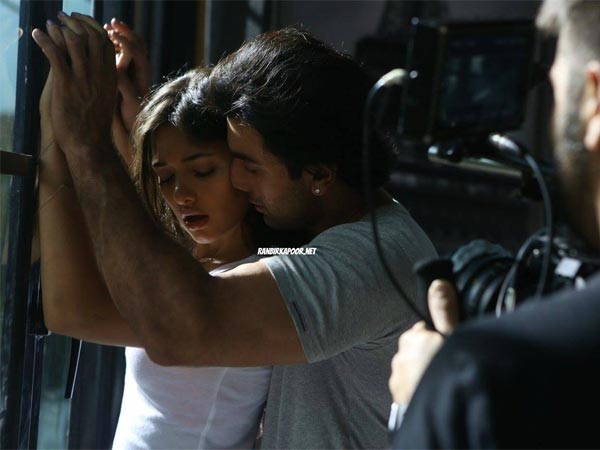 Dear Ranveer, You Gotta See These Pics! Dear Ranveer, You Gotta See These Pics!