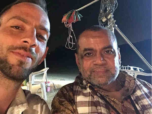 That's Paresh Rawal On The Sets That's Paresh Rawal On The Sets
