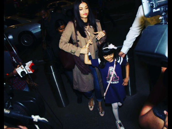 Aaradhya Goes All Smiles Aaradhya Goes All Smiles