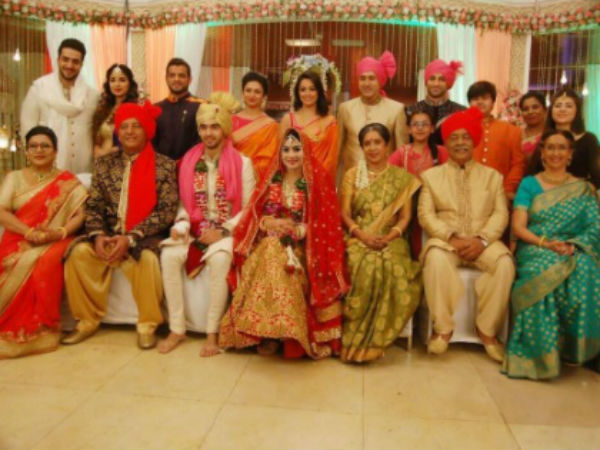 Adi-Aliya's Marriage Picture; But Who Is That In Aliya's Place? Adi-Aliya's Marriage Picture; But Who Is That In Aliya's Place?