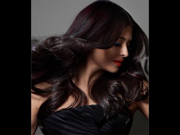  Aishwarya Goes Orange Lips
