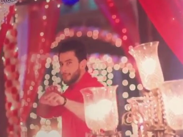 Leenesh & Mansi’s ‘Aankhon ki gustakhiyan’