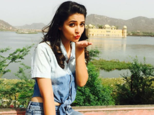 Mansi Requests Fans To Accept Her!