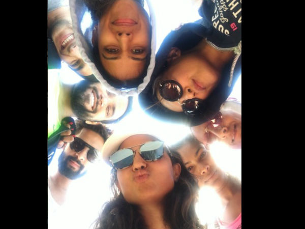 Hina With Other Contestants