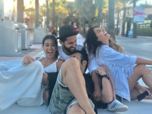 Ravi, Nia, Monica & Rithvik Ravi, Nia, Monica & Rithvik