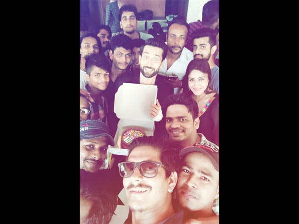 Gul Khan Thanks Fans