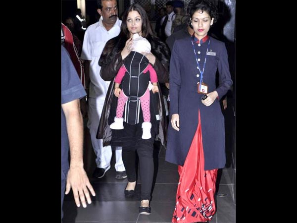 Aishwarya Also Used Props To Hide Aaradhya's Face