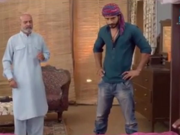 Raghuveer Helps Abhi & Pragya