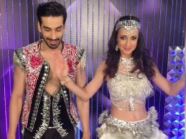 Sanaya & Mohit Do NOT Take Multiple Retakes