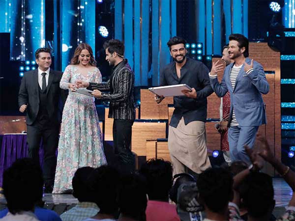 Anil Kapoor Promoting Mubarakan On Nach Baliye 8 Anil Kapoor Promoting Mubarakan On Nach Baliye 8