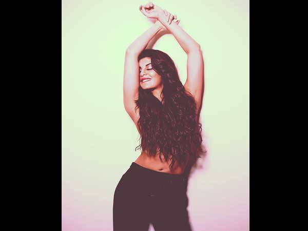 Jacqueline Goes Topless