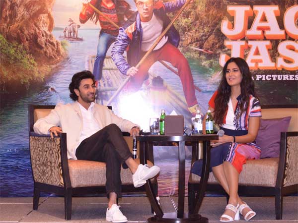 Does Katrina Kaif Overact? Does Katrina Kaif Overact?