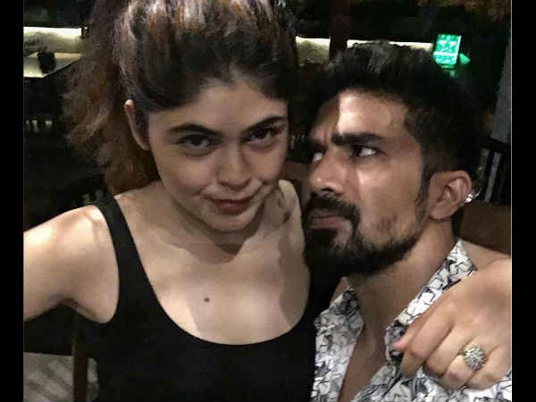 Saqib's Lovey-Dovey Post For Swati Saqib's Lovey-Dovey Post For Swati