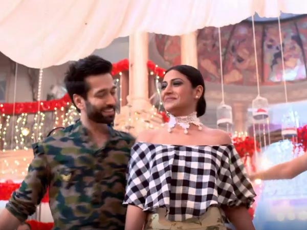 Surbhi Wins Best Jodi Award With Nakuul Mehta