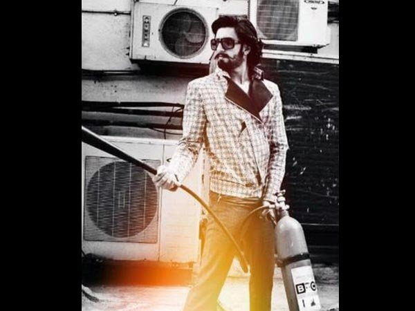 Jr. Bachchan & Sonakshi Liked The Picture Jr. Bachchan & Sonakshi Liked The Picture