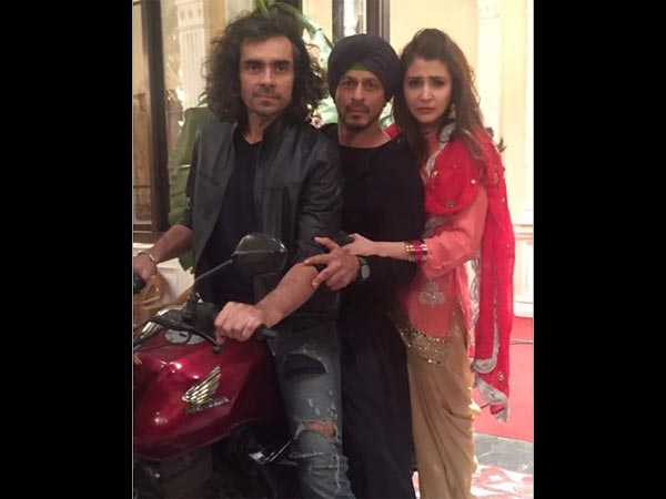 Huge Demand For Advance Booking Of Shahrukh's Film