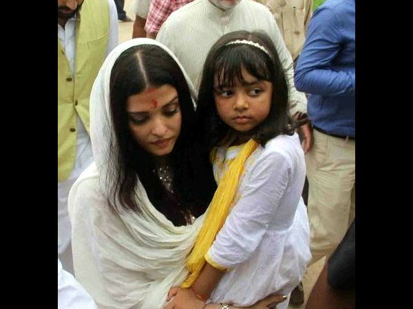 Aishwarya With Aaradhya Aishwarya With Aaradhya