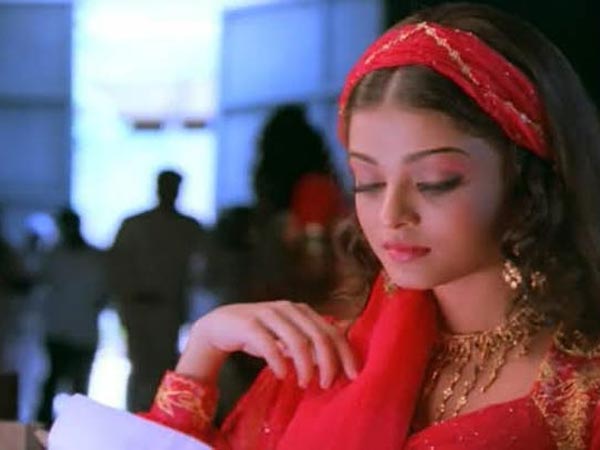 Why She Chose Iruvar As Her First Movie