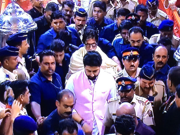 Big B Was Accompanied By Abhishek Bachchan