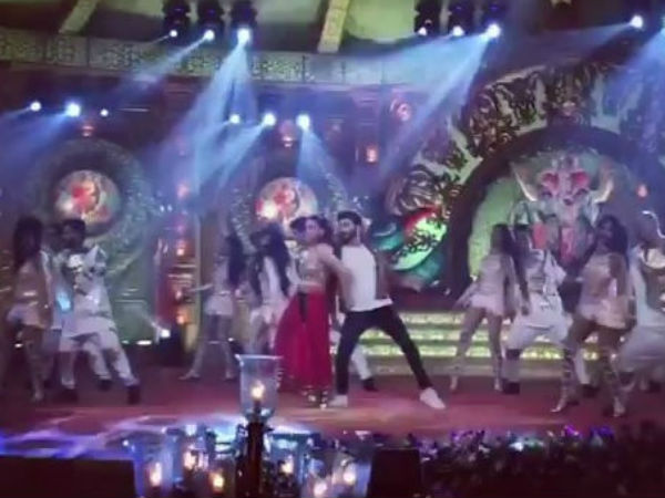 Shraddha Performs With Dheeraj Shraddha Performs With Dheeraj