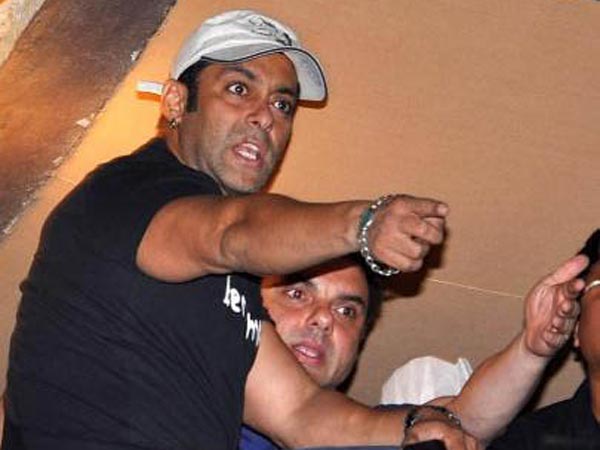 Salman Smashed His Phone